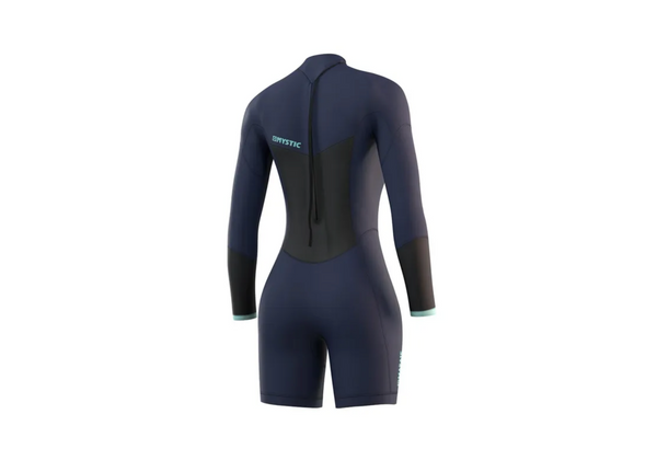 Neopreno shorty mujer, traje ligero y elástico, ideal para surf y kitesurf, compra online o en tienda en Castelldefels.
