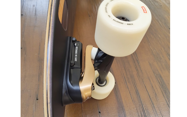 Globe Walrus 31" Surfskate Board