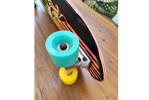 globe cruiser tabla de skate con ruedas en diferentes colores