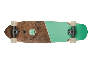 Skateboard Globe Blazer XL 36", longboard con tail de diamante y ruedas duraderas, perfecto para desplazamientos largos.